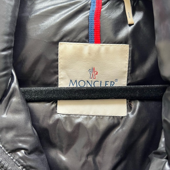 Moncler Puffer Jacket - Picture 2 of 3